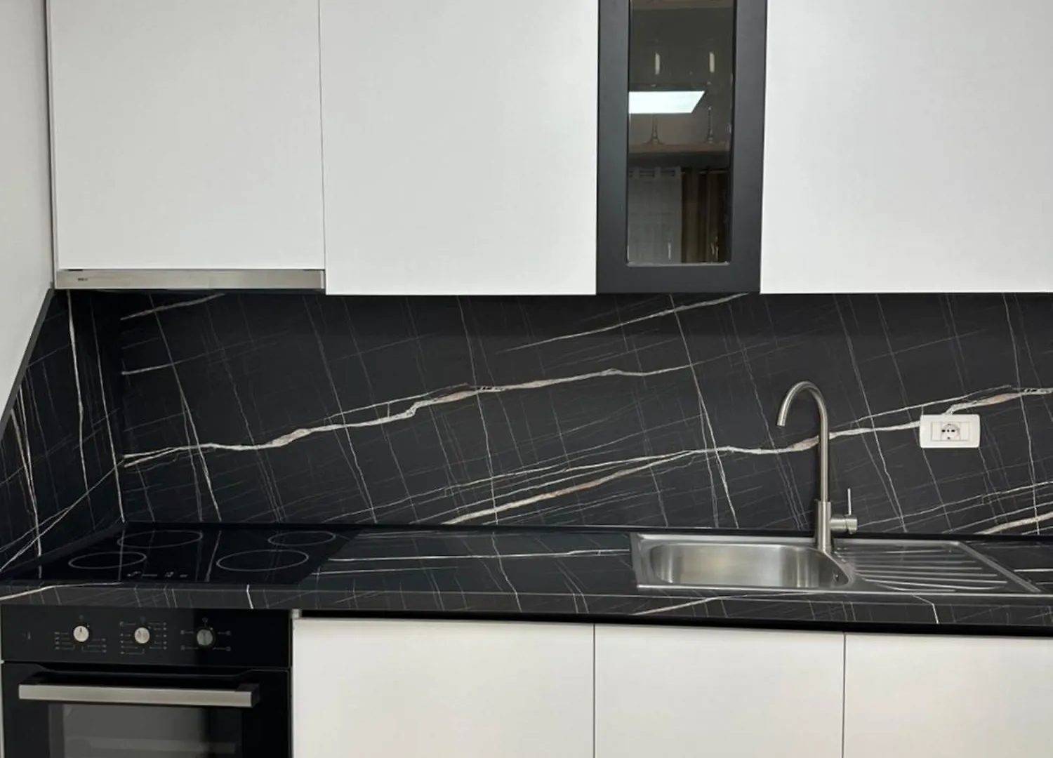 Town Square Apartment Tirana 6