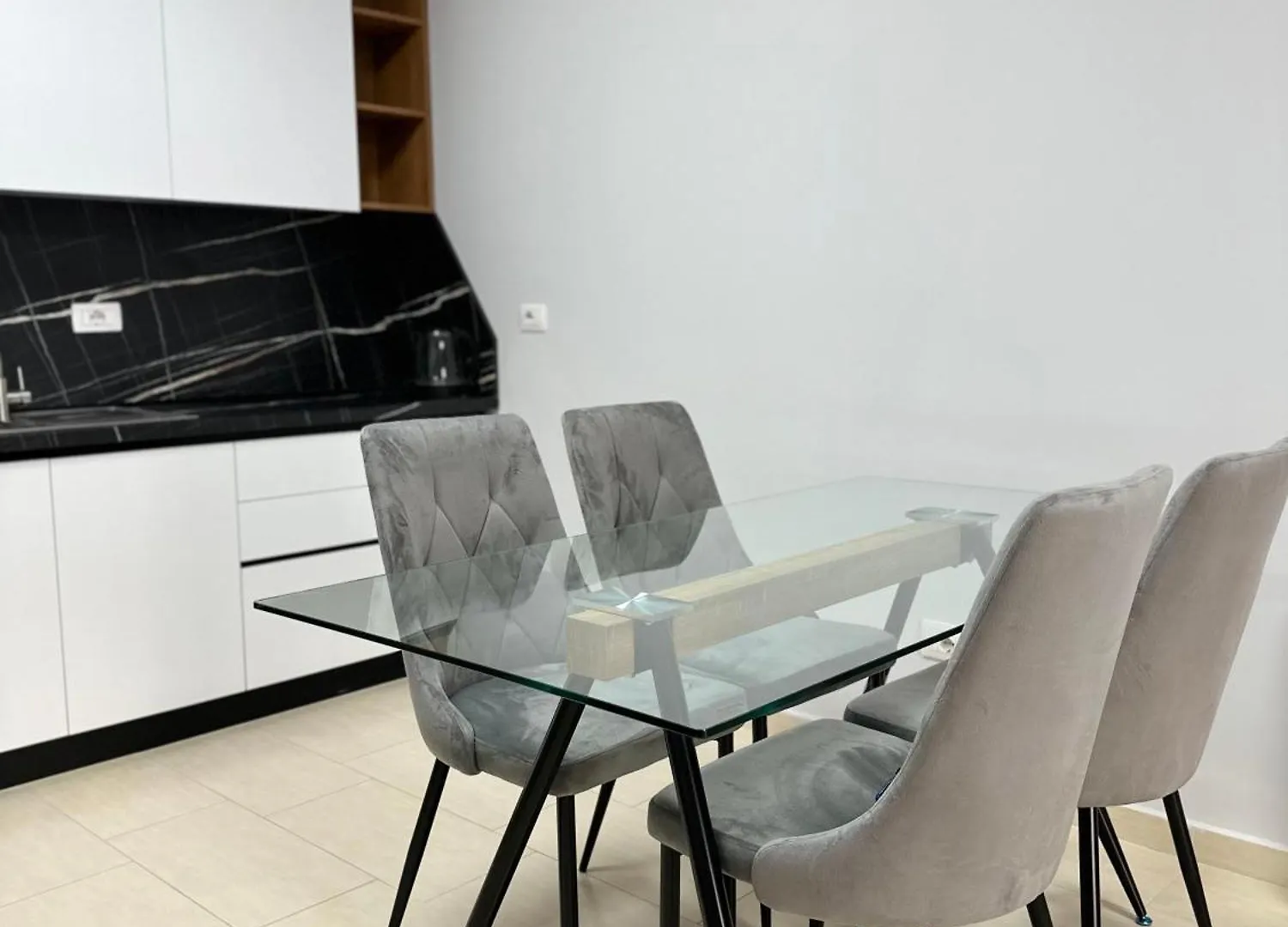Town Square Apartment Tirana 6