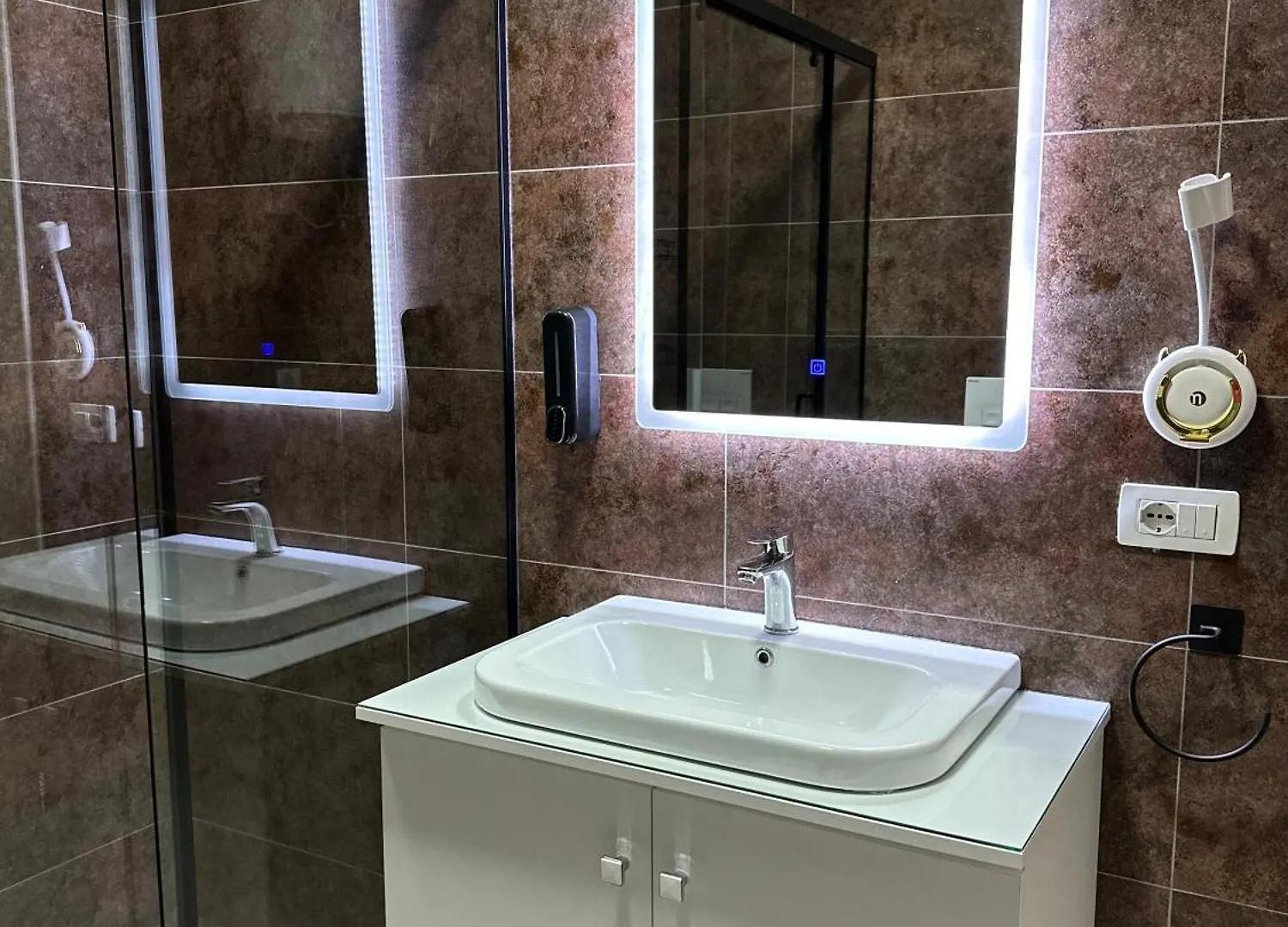 Town Square Apartment Tirana 6